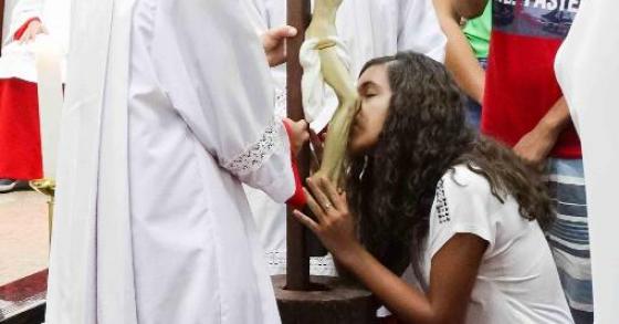 Adoração à Santa Cruz - Semana Santa 2018