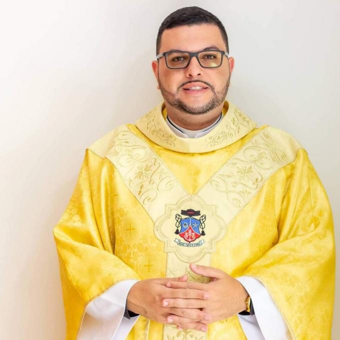 Pe. Kleber Santos Junior