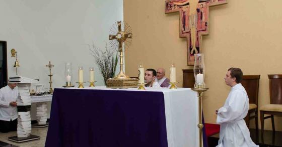 1ª Missa de Cura e Libertação com Padre Diego