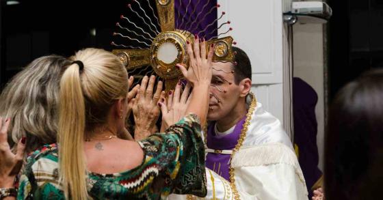 1ª Missa de Cura e Libertação com Padre Diego
