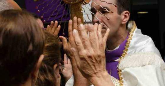 1ª Missa de Cura e Libertação com Padre Diego