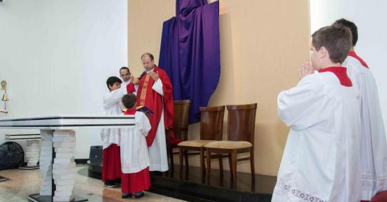 Adoração à Santa Cruz - Semana Santa 2018