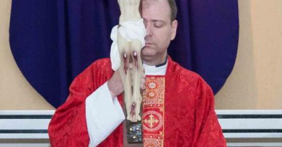 Adoração à Santa Cruz - Semana Santa 2018