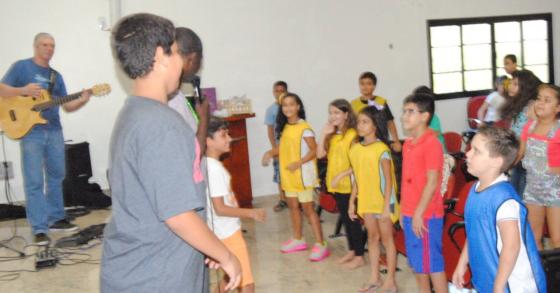 15Out Encontro de Crianças com Cristo