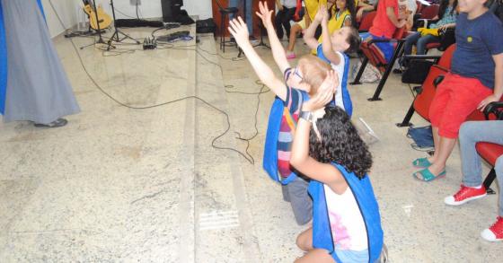 15Out Encontro de Crianças com Cristo