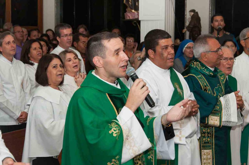 Posse do Padre Diego Carvalho
